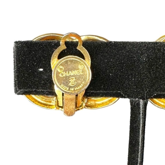 CHANEL Gold CC Vintage Clip On Earrings Set - Picture 7 of 16